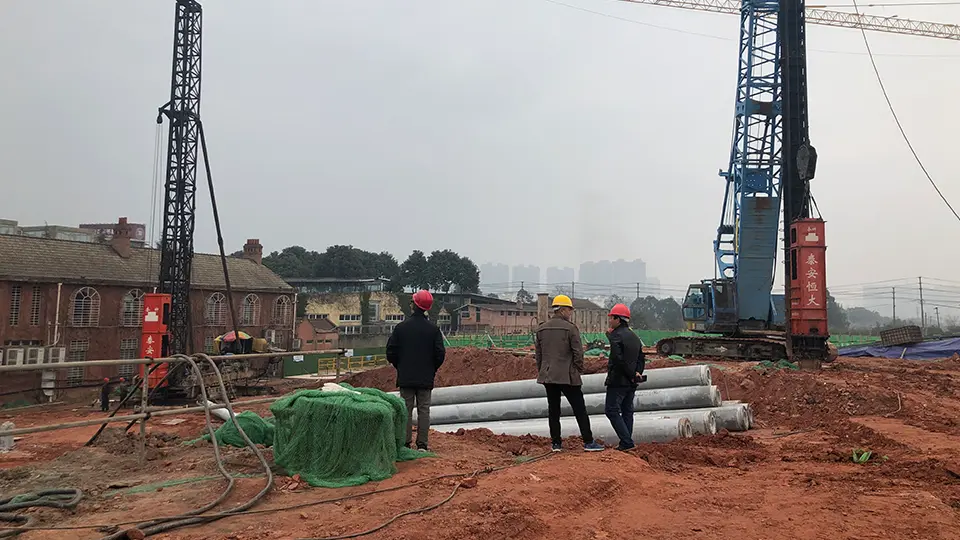 Hydraulic Piling Hammer
