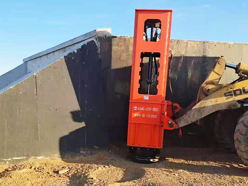 Treatment of culvert side backfill by rapid impact compactor 