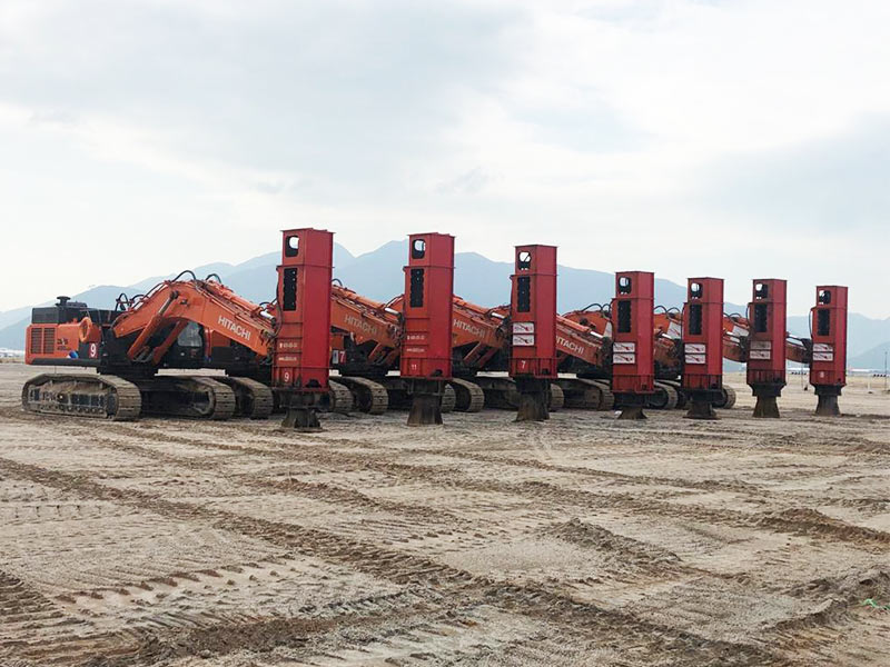 Several 84kj rapid impact compactors are displayed in parallel