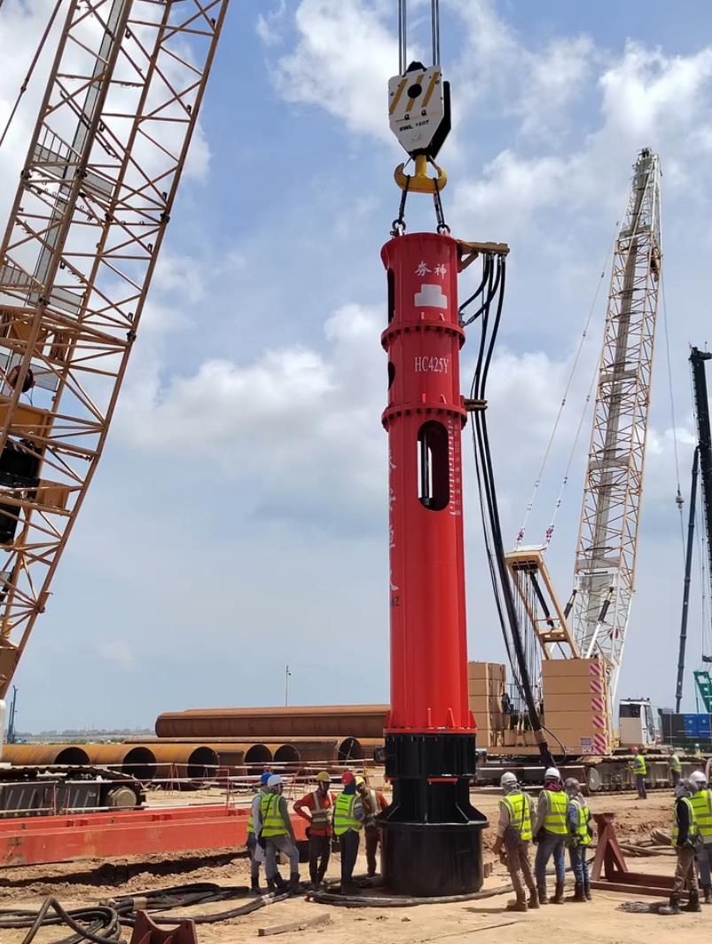 hydraulic pile hammer